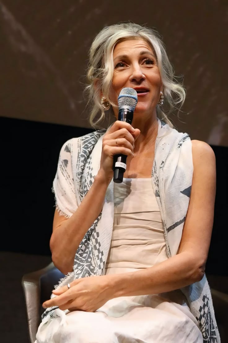 She might not have social media to express herself, but it’s pretty clear where her heart leans...