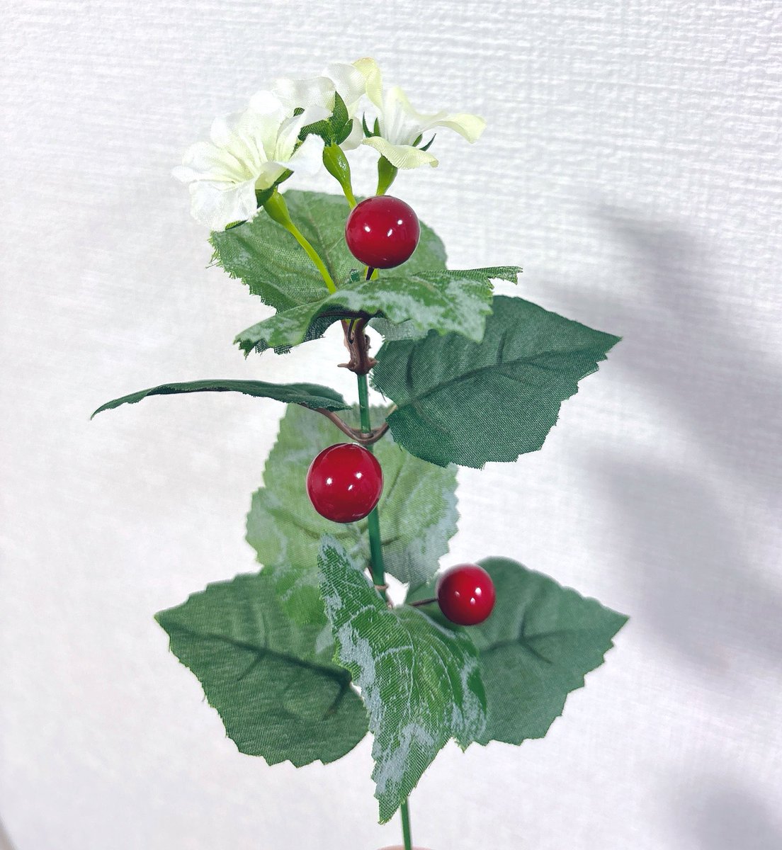 キービジュのよく分からない草できた。
ブーケ色々買ってキメラした
