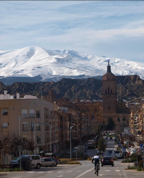 Vistas de hoy (sin filtros, ni retoques y cámara normalica), desde una de las calles principales de la ciudad accitana (Guadix, Granada #Geoparque de las hoyas de Guadix-Baza y altiplano de Huéscar).