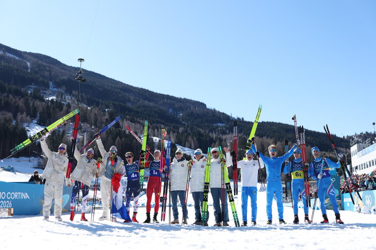 ItaliaTeam_it's tweet image. Questo podio è già STORIAAAAAAAAAAAAAA 💚🤍❤️

#ItaliaTeam @Fisiofficial @milanocortina26 #MilanoCortina2026