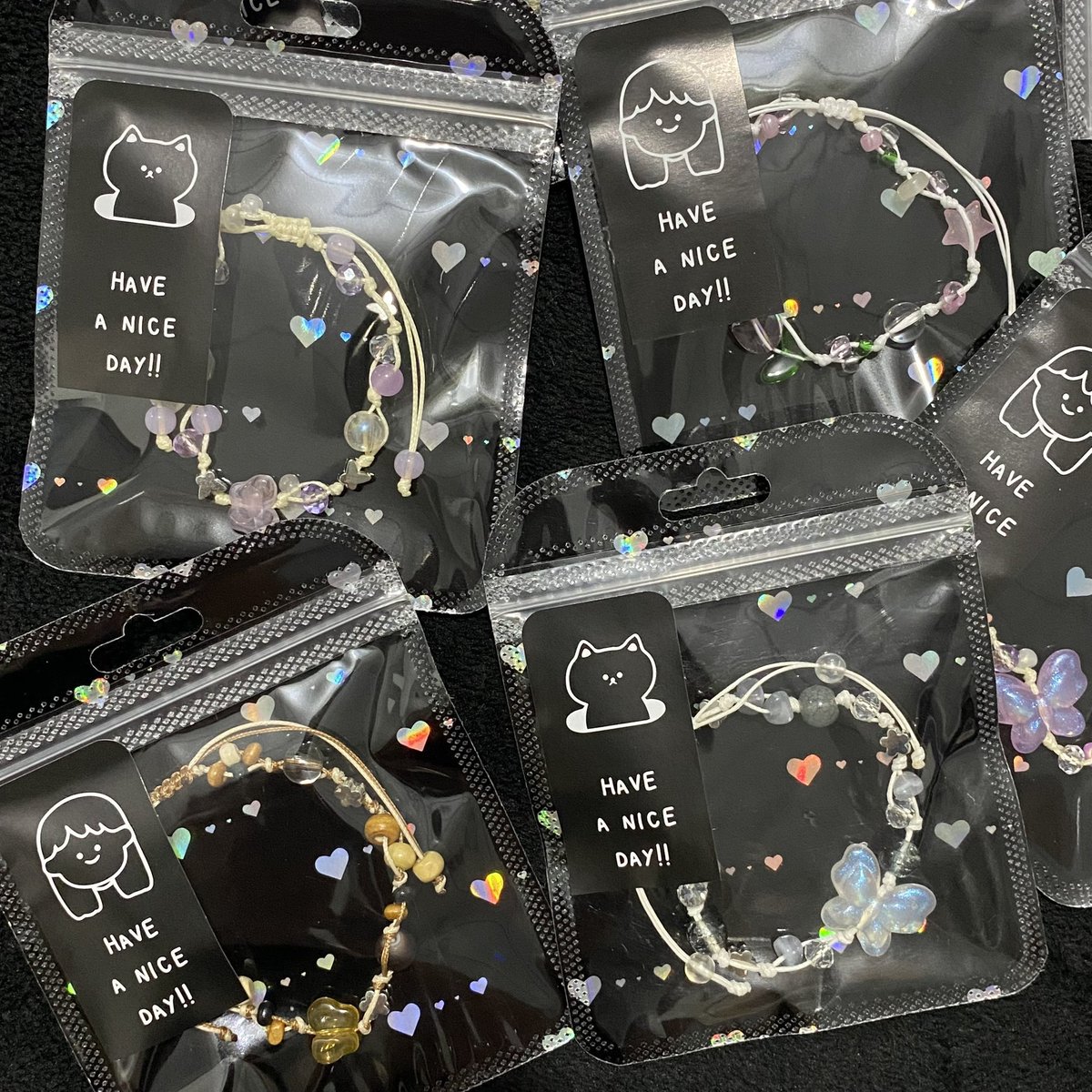 iiing_ing14's tweet photo. กำไลเชือกเทียน [พร้อมส่ง]‼️🌟

🧤 25.- / ชิ้น  🌸  

10 ชิ้นขึ้นไป ชิ้นละ 22.- | 20 ชิ้นขึ้น ชิ้นละ 20.- | 30 ชิ้นขึ้น 18.-

คละจี้ เลือกโทนสีได้ 

📦 ค่าส่งเหมาๆ 39 บาท พท.ห่างไกล+50

#แหวนลูกปัด #ของขวัญปัจฉิม #ของปัจฉิม #giveaways #กําไลเชือกเทียน #กําไลข้อมือ #ดอกไม้กำมะหยี่ https://t.co/Hyz0ytHUC7
