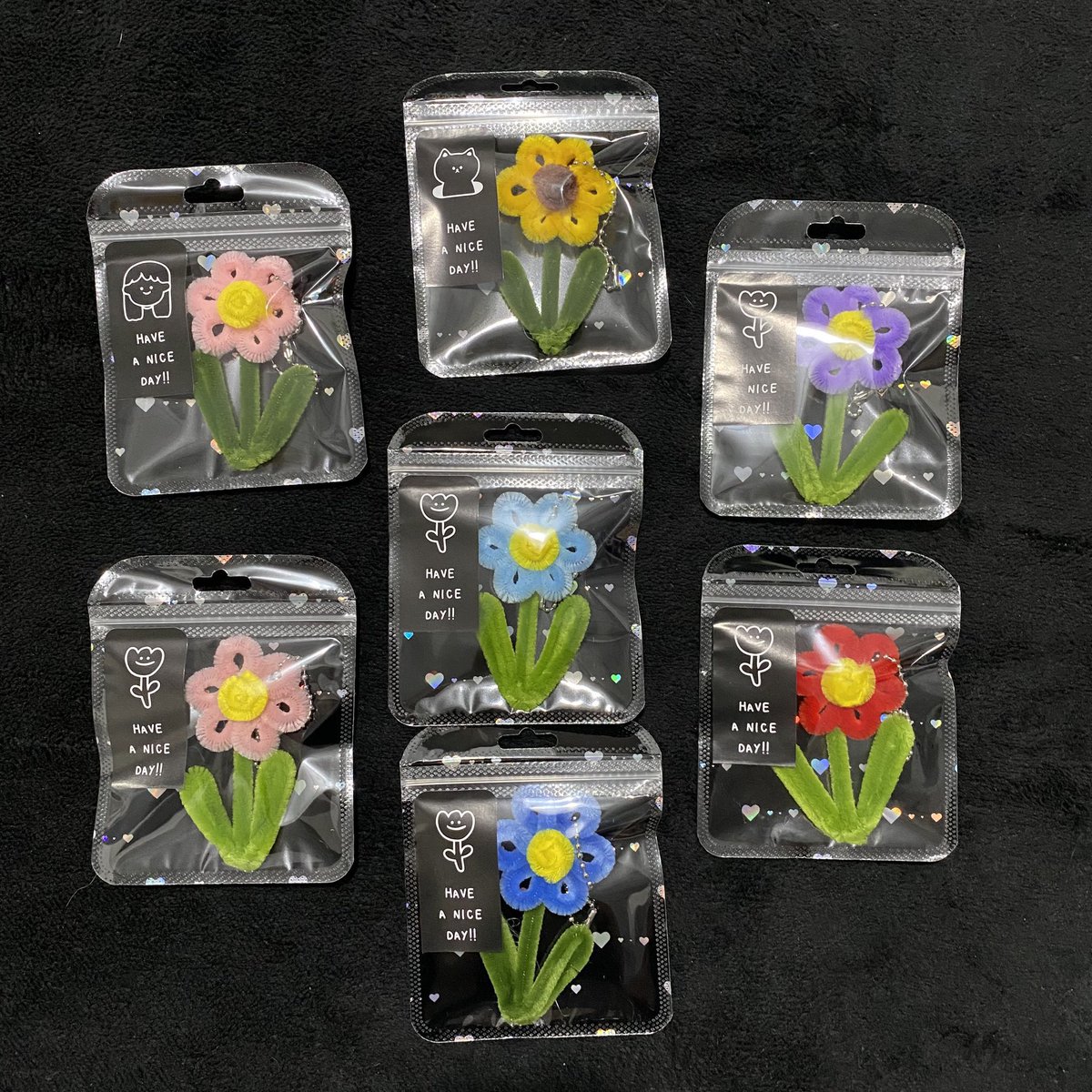 iiing_ing14's tweet photo. พวงกุญแจดอกไม้กำมะหยี่ [พร้อมส่ง]‼️🌟

🧤 10.- / ชิ้น  🌸

ส่ง 20 ชิ้น 9.-  | 40 ชิ้น 8.-

Colour : ชมพู/ชมพูตุ่น/ฟ้า/น้ำเงิน/ม่วง/เหลือง/แดง

📦 ค่าส่ง 39 บาท พท.ห่างไกล+50

#แหวนลูกปัด #ของขวัญปัจฉิม #ของปัจฉิม #giveaways #กําไลเชือกเทียน #กําไลข้อมือ #พวงกุญแจ #ดอกไม้กำมะหยี่ https://t.co/zLKQLfudxJ