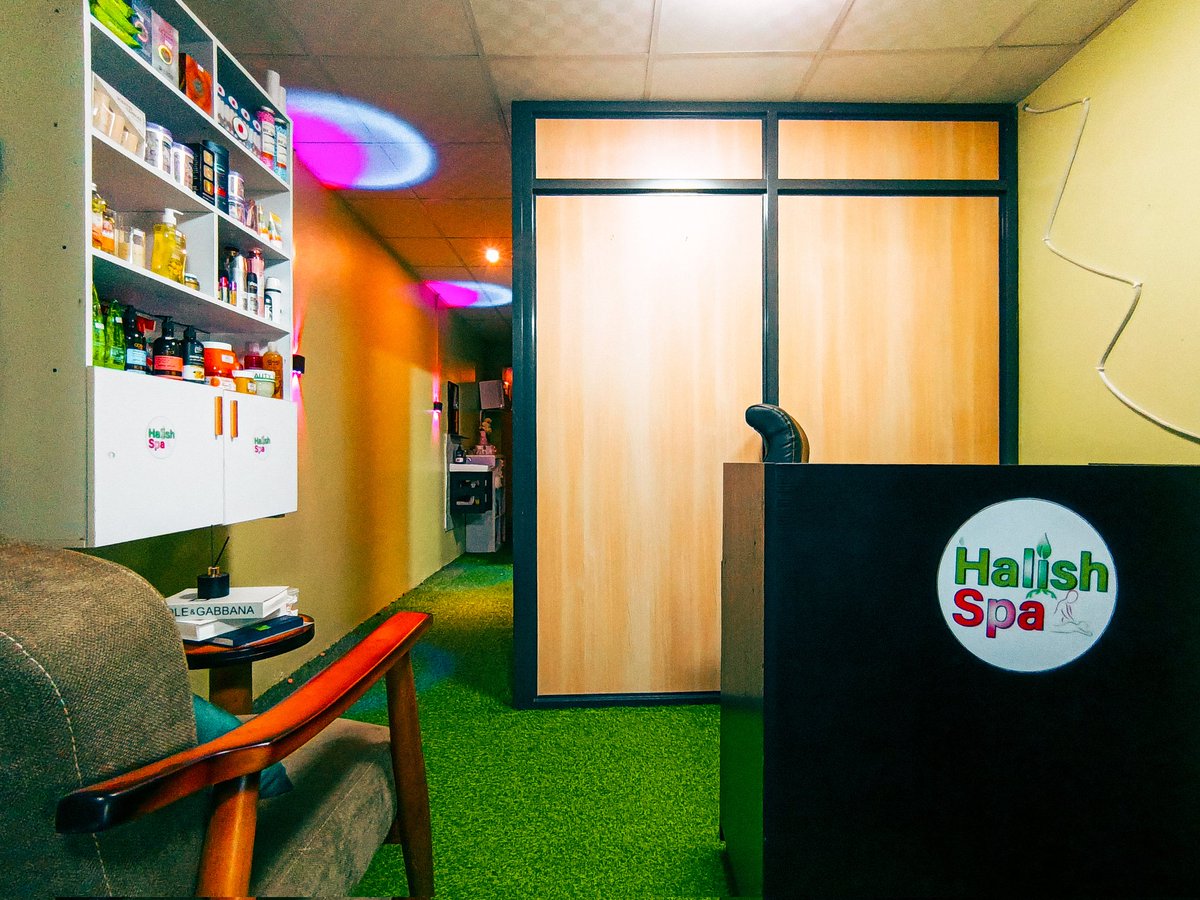Halish Spa, Gulu. 

Services: therapeutic massages, facial treatments, waxing, reflexology, nails, make up, body soaking.  

📍Acholi Road, near VIP pa Kaka. 

📷: Tecno Camon 40 pro.