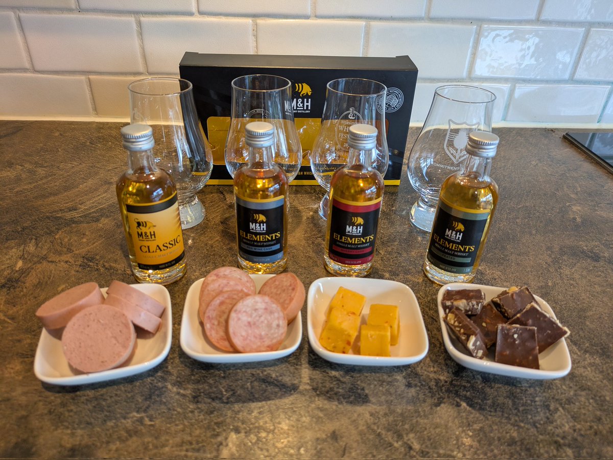 MarcosWhiskies's tweet photo. Little Whisky Tasting M&amp;H Whisky Distillery:

This afternoon I will taste the following Whisky's:
- M&amp;H Classic 
- M&amp;H Elements Red Wine Vaak
- M&amp;H Elements Sherry Cask
- M&amp;H Elements Peated

#whiskytasting #whisky #mandh #milkandhoney https://t.co/MuienDh1P0