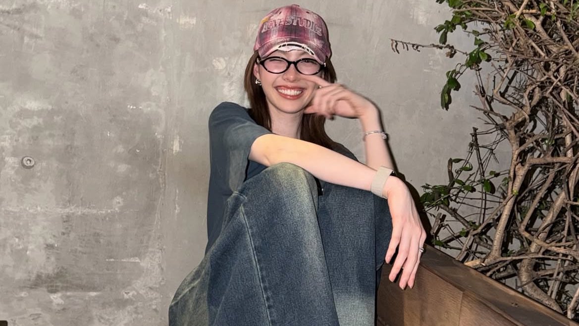 so kiss me:) เพิ่นว่า ป้าให้เลยล่ะ