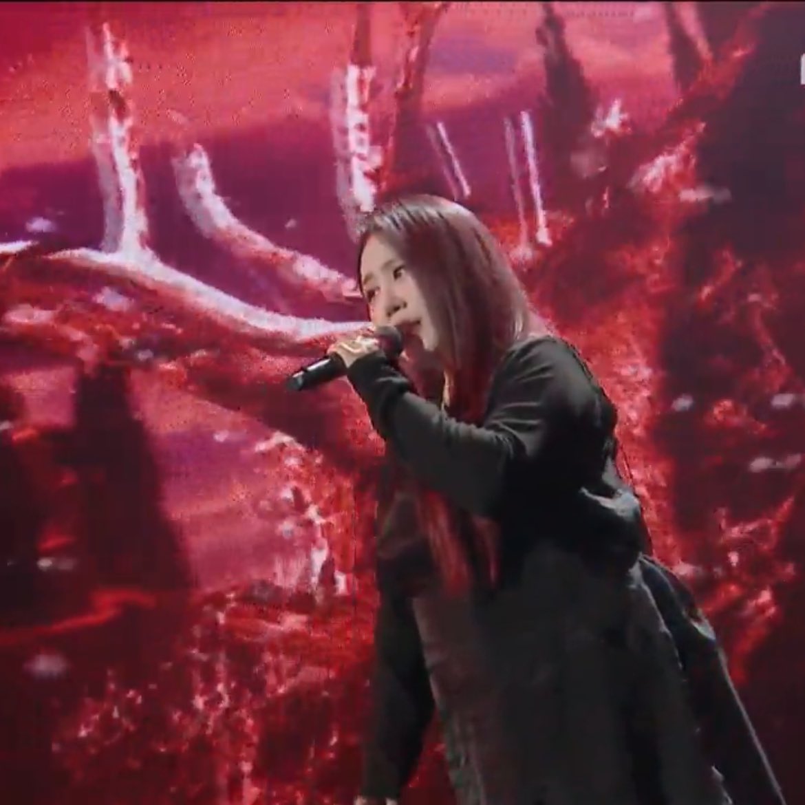 JiminParkBR's tweet photo. [PICS] 260215 JAMIE cantou Rolling In The Deep na sua primeira apresentação no Audition End War 

#제이미 #JAMIE https://t.co/xFRDbBcJvD