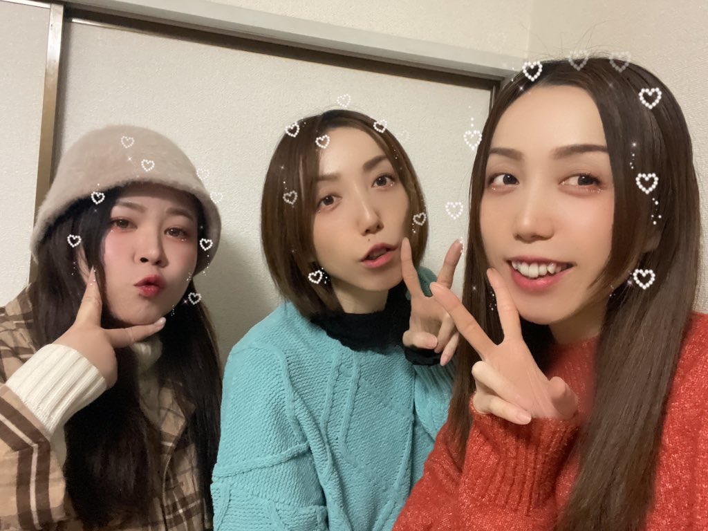 昨日の3人配信🧡💎🌸

来てくれた皆様
ありがとうございます🥰ᩚ

バレンタインに❤🍫🎁

久しぶりの方も来てくれて
延長30分😂

大阪行くって
言ってくれて嬉しい限り🫶

まだまだこれから❤️‍🔥

#ワンエムジー 広めていくぞー✊🏻 ̖́-
