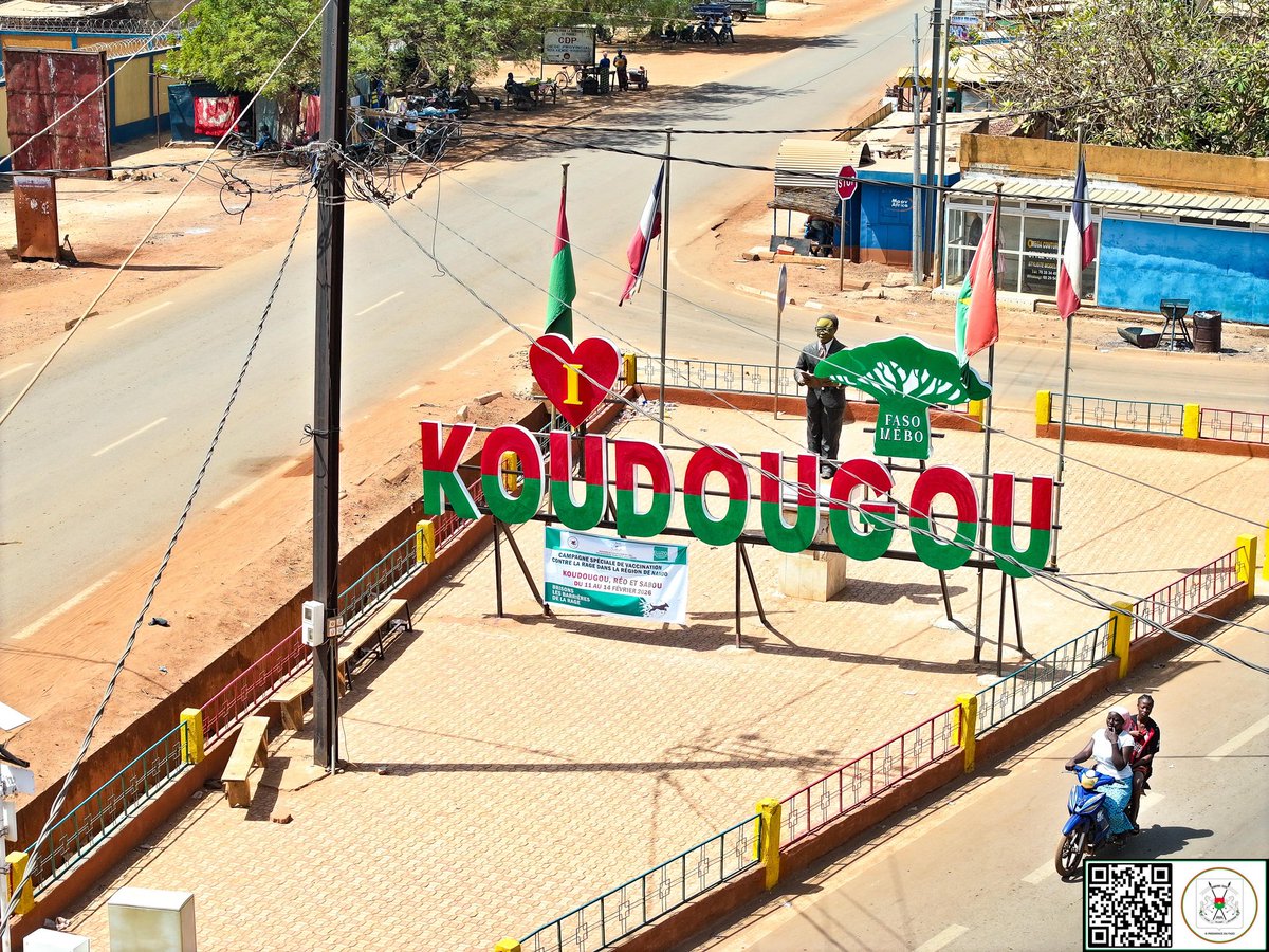 emmanutapsoba's tweet photo. La ville de #Koudougou prĂ©sente un nouveau visage grĂące aux travaux dâembellissement de #FasoMĂȘbo https://t.co/SatdlZJwRg