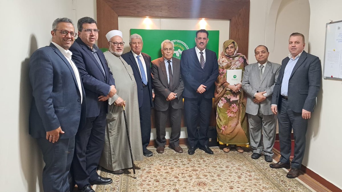 IARMSS's tweet image. المجلس العلمي لمعهد المخطوطات العربية
يعقد اجتماعه الأول للعام 2026م
افتَتَحَ المجلسُ العلمي لمعهد المخطوطات العربية أعماله للعام الدراسي 2026م، بعقد اجتماعه الأول يوم الخميس 12 فبراير ، حيث ترأس الجلسة الأستاذ الدكتور موسى عبد درب الجبوري..
للمزيد:
instagram.com/p/DUx2B_RjEKc/