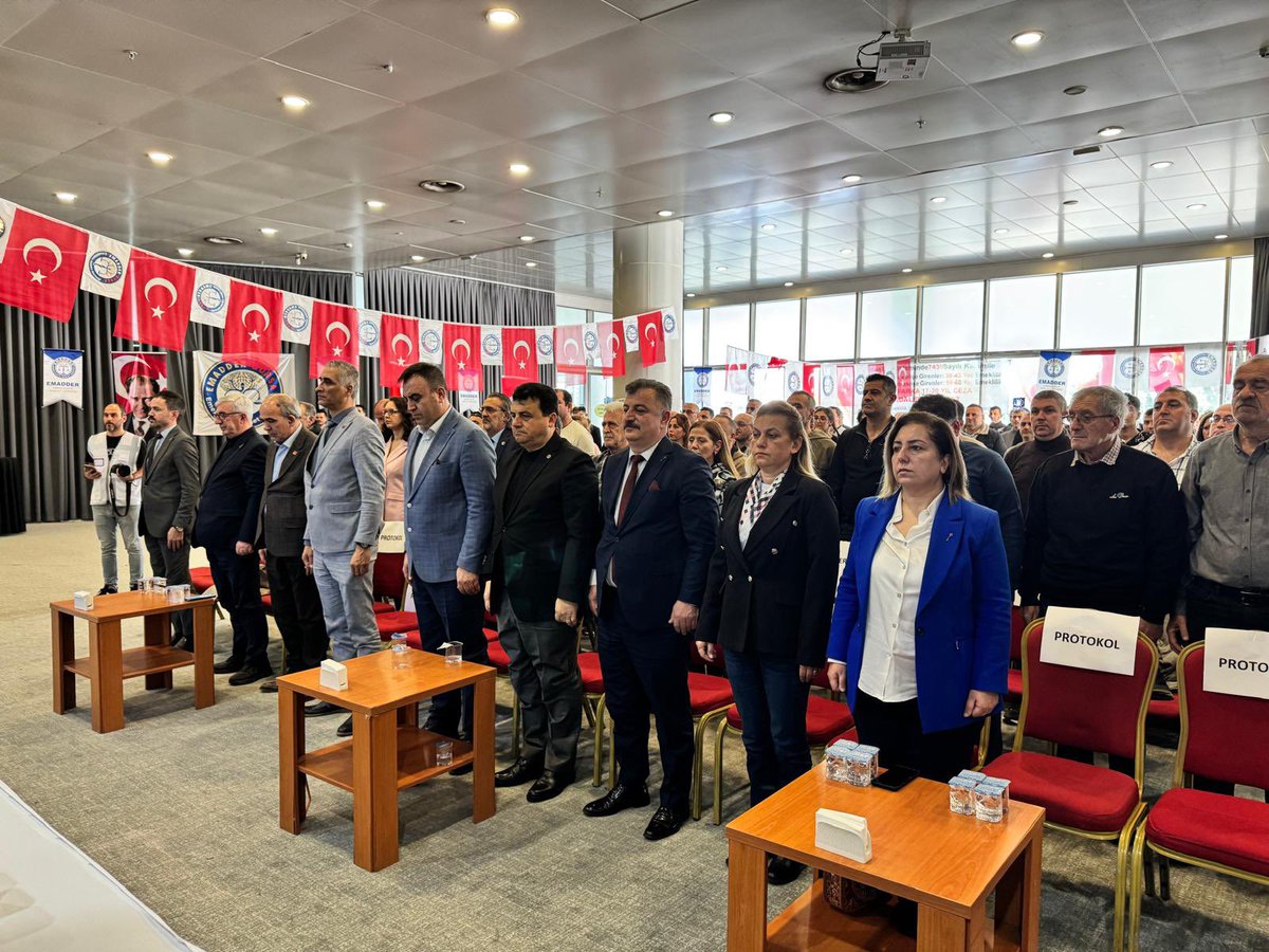 Bugün Bursa’da yıllarca çalışan, prim ödeyen, vergisini veren ve bir yasa değişikliği ile 17-20 yıl daha fazla çalışmaya zorlanan yurttaşlarımızla bir araya geldik.

<a href="/EmadDernegi/">EMEKLİLİKTE ADALET DERNEĞİ ⚖️</a>'nin #KademeKonferansı'nda kademeli emeklilik bekleyenlerin taleplerini bir kere daha kendi