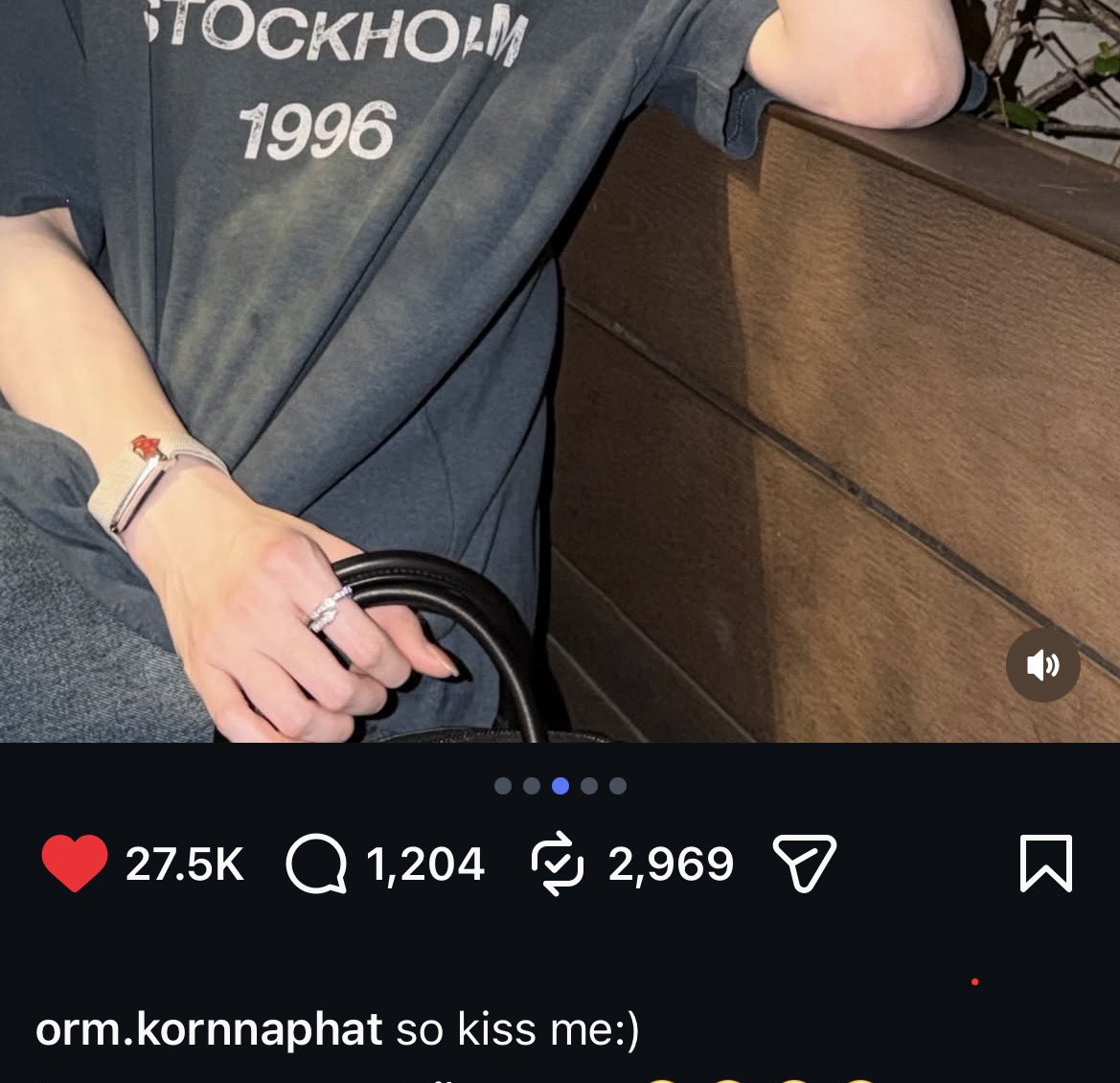 เจ่เจ้ชอบจูบมากกว่าหอมเพราะโตแล้ว
ออมลงไอจีเขียนแคปชั่นว่า
“ so kiss me ” 

อ๊อมมมมมมมม ป้าตาย อย่าให้เคะเอาจริง😭 เหตุผลของการที่บอกให้โตไวๆป่ะ