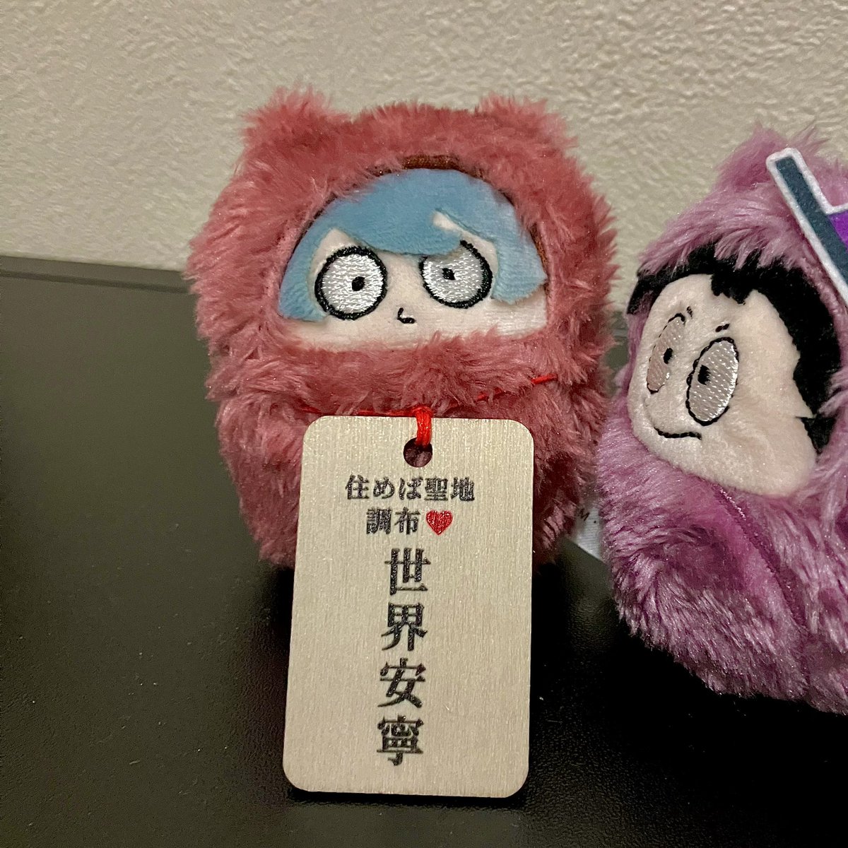 あまりにもいいストラップを見つけたので
たぴろうにくくりつけました