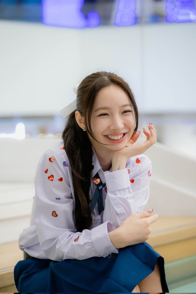 Hello Asian tweet media