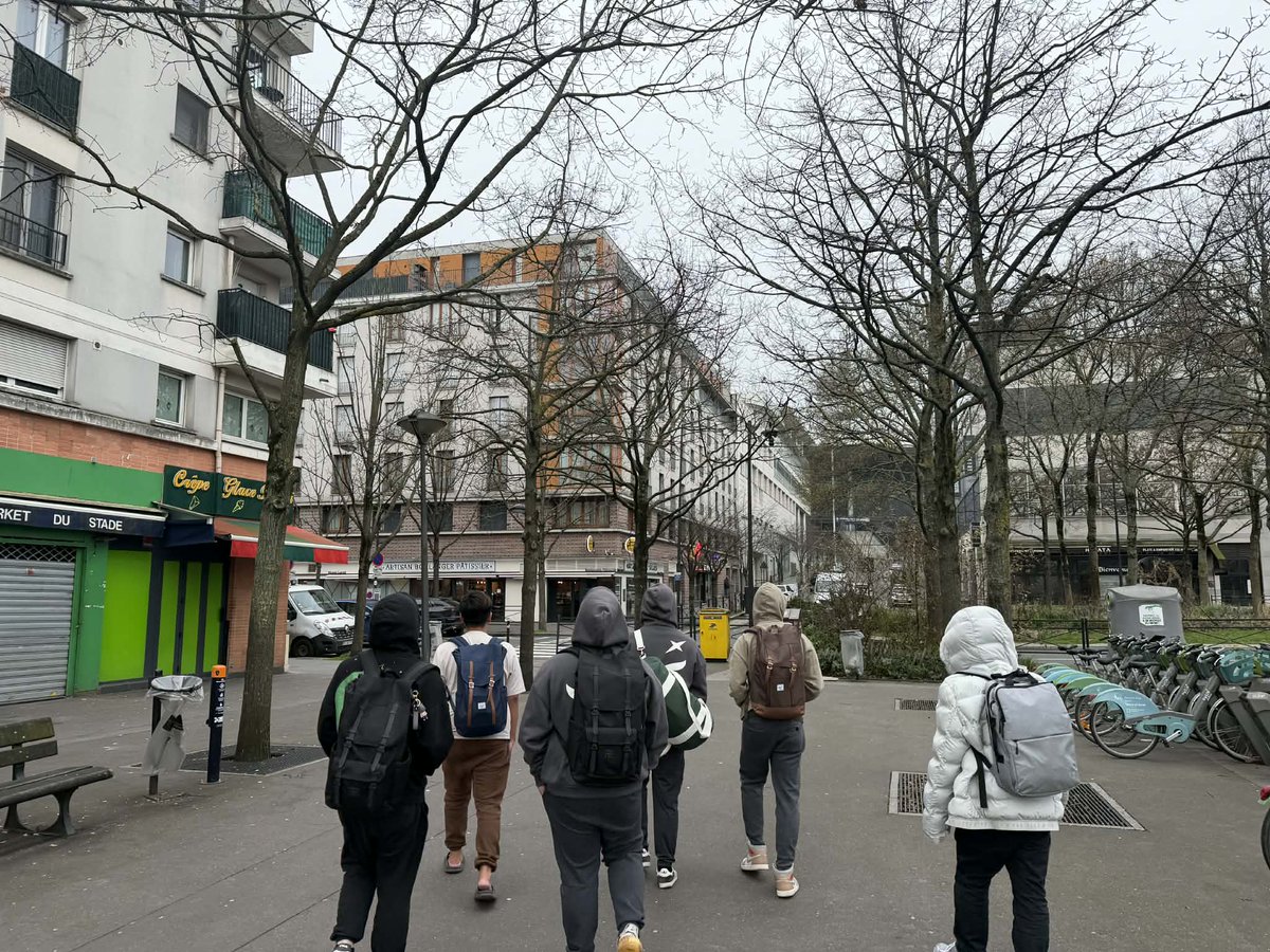 Execration tweet media