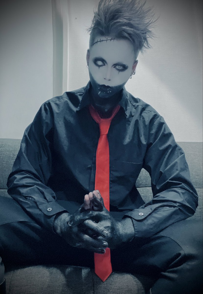 今日は白昼に静かの海でアコースティックライブ、そして夜は名古屋ハートランドでのfiveStars主催イベントありがとう！

アコースティックならではでの演奏、夜は熱いSHOWと、どちらも楽しかった。

少し間が空いてしまうけど更にパワーアップして戻って参ります。
それまでお利口にな。

またな！！