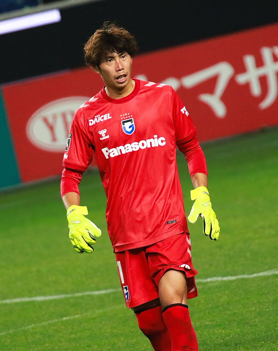 名古屋戦
試合には負けたけど
PK戦前にヤットさんに声かけられて笑顔になったヒガシが止めてくれる予感はしてたし実際にナイスセーブ🙌
まだまだヒガシは神✨

…PKもヤットさんに蹴って欲しかったな😂