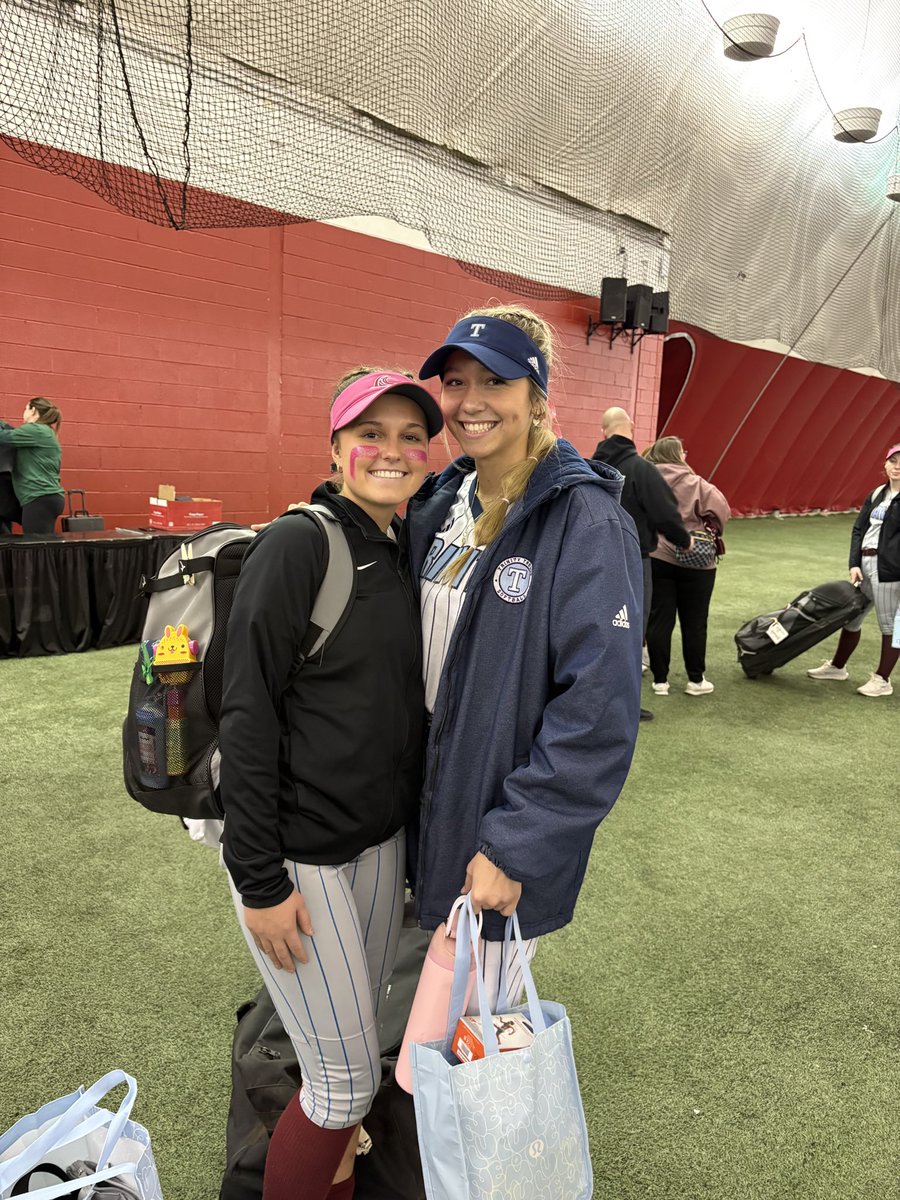 CoachSydney1's tweet photo. Love when my graduates get to see one another/play each other!

Bonds that can never be broken

Thank you Coach Traci for the photo! https://t.co/OyfJHLYmyC
