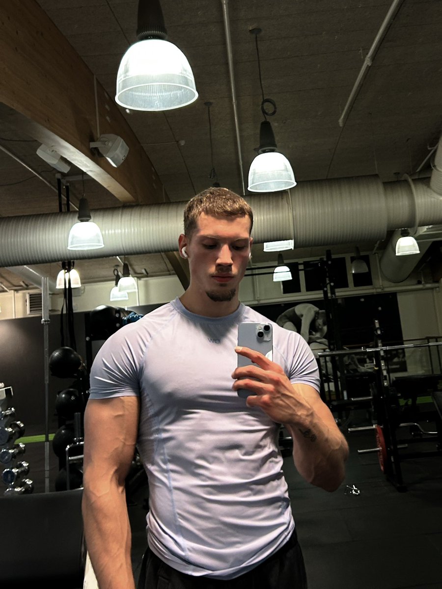 Erik tweet media