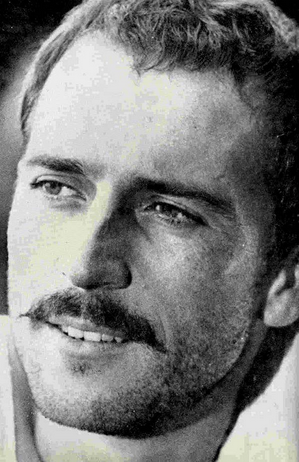 lilheat08's tweet image. Oggi ci lascia #Pinocolizzi attore e doppiatore dei più grandi artisti del cinema italiano ed internazionale . 🌹🖤🎥#doppiatore #attore #cinema