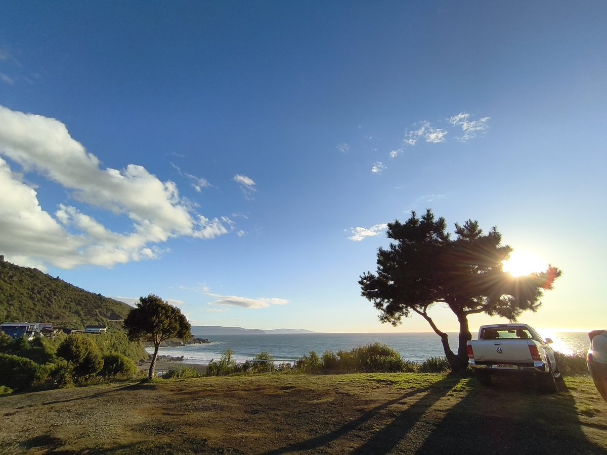 Ultima acuarela del estacionamiento en Playa #curiñanco en #Valdiviacl
El atardecer genera una vista hermosa. 
Queda pendiente Bonifacio y Pilorcura.

#watercolor #paint #watercolors