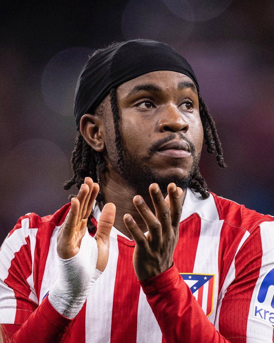 Lookman vs Rayo Vallecano: no signal 📡❌
Lookman vs Barcelona: WORLDWIDE TRENDING 🌍🔥
Bro ignored Rayo like a spam call…
then saw Barcelona and said “now we perform.”