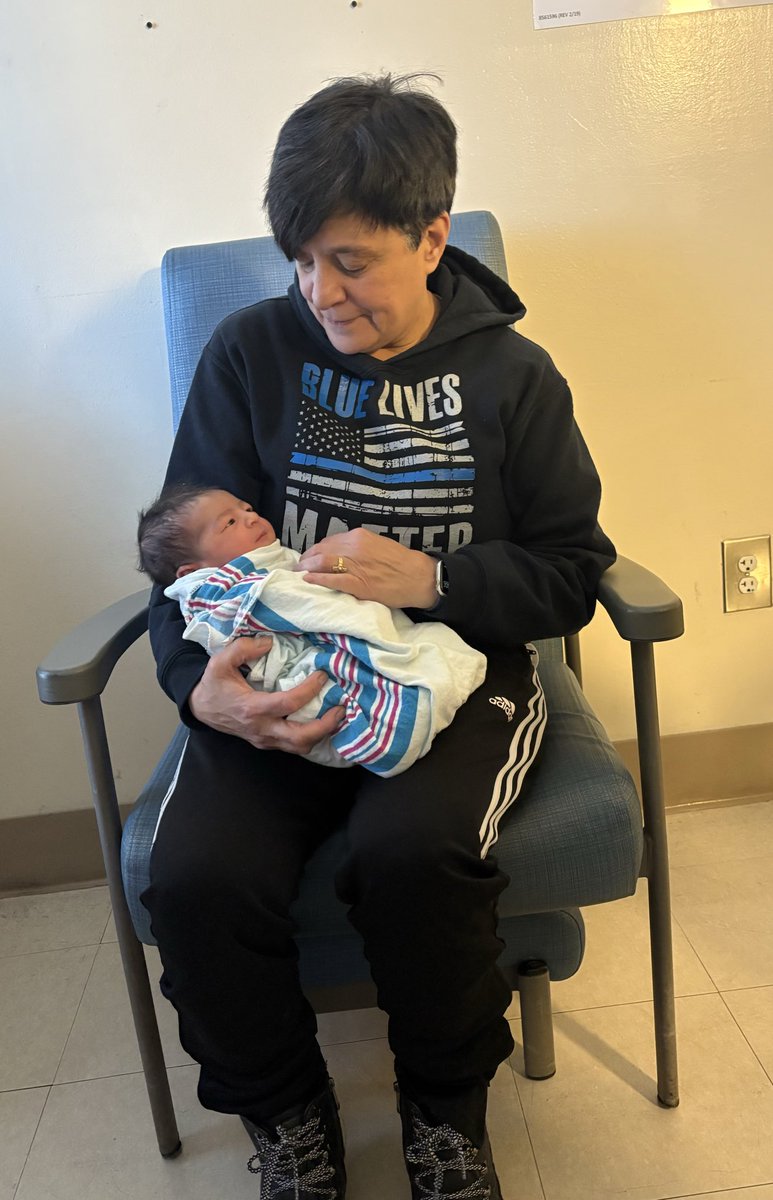 TavRolls tweet media