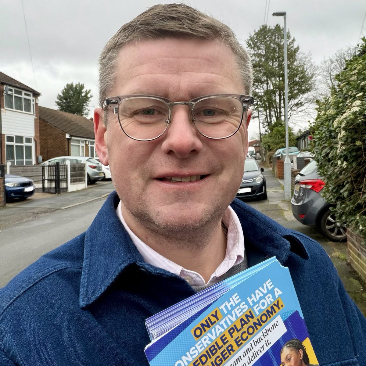 Out in in chilly Denton this morning with Charlotte Cadden, our excellent candidate, alongside a great team. 💙