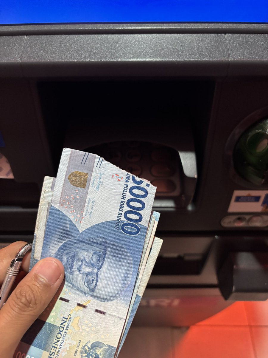 Straight X Edge tweet media