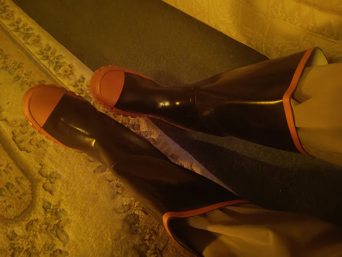 Still at the fireside #rubberwellies