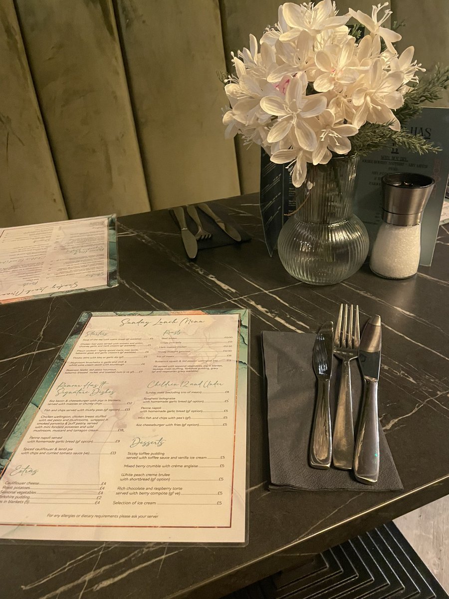 devereux1655's tweet image. Love spending time with my daughter and grand daughters - such great chat and laughs- food was nice and now can’t move 😱🤣 #family #daughter #granddaughters #love 🍗🍰