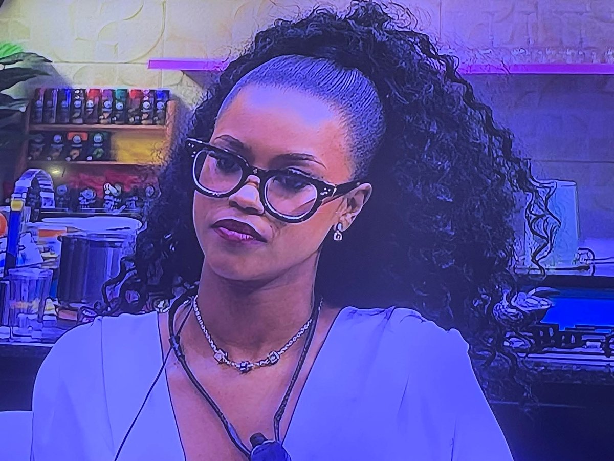 Neliswa has been Disqualified
#BBMzansiS6
#Bazozwa