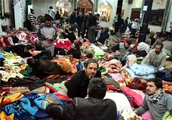 Zayandeh03's tweet image. عرزشی هایی که این شکلی مثل کرم تو هم می خوابند موقع اربعین ، سفر ایرانی ها تو اروپا با قطار و اتوبوس مسخره می کنند. 
کص کش های ننه کالا برگی