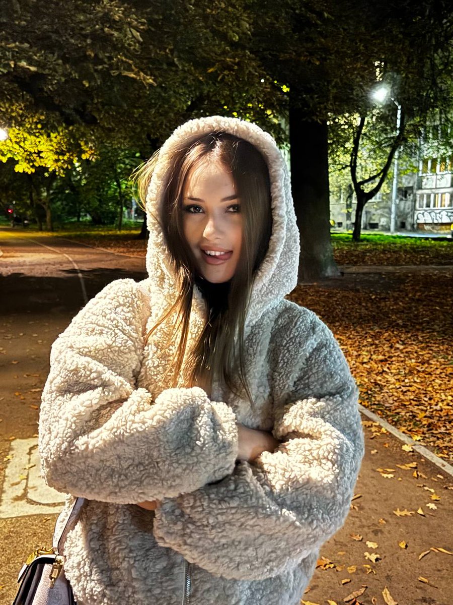 Julia 💎 FREE OF tweet media