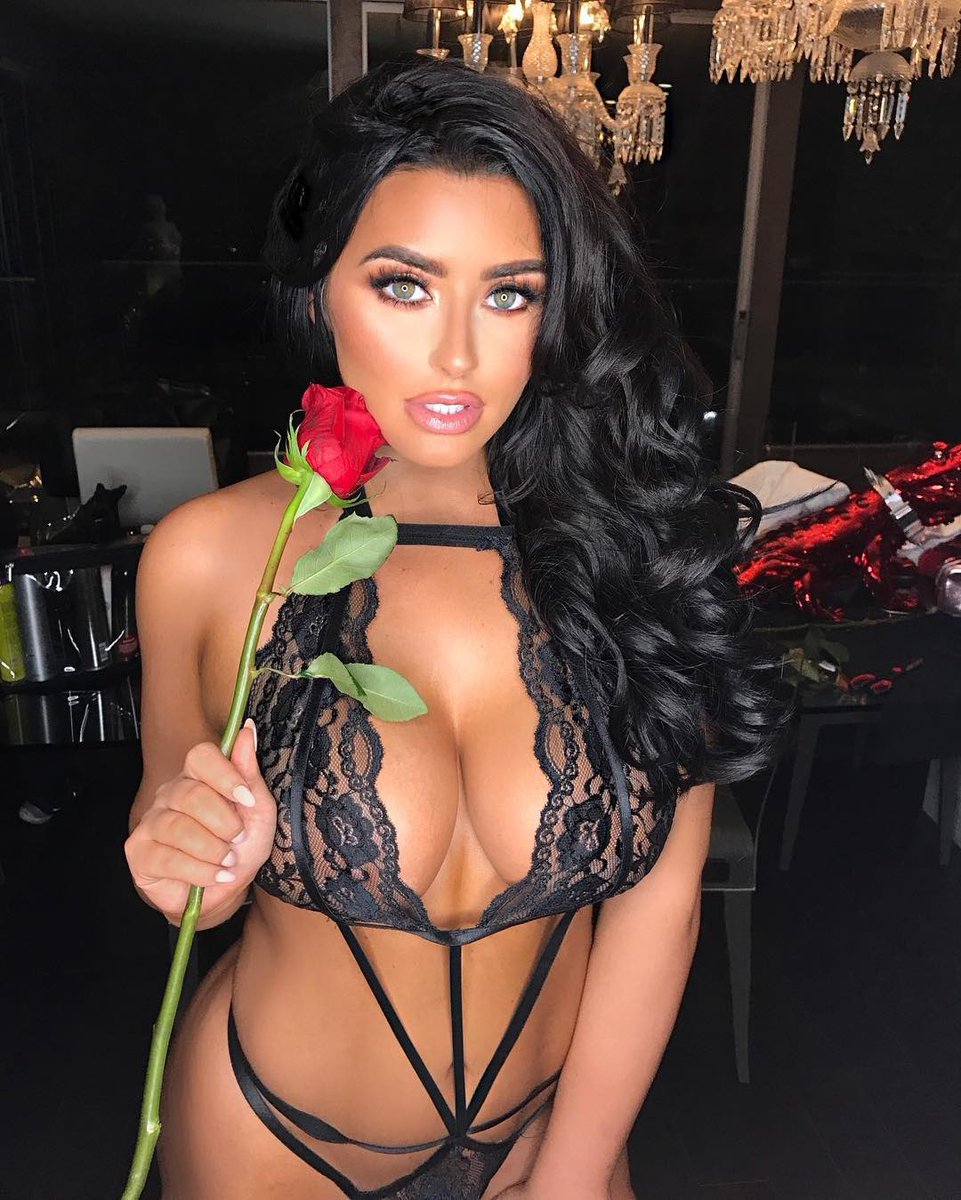 AbigailRDaily's tweet image. Beautiful like a Rose @AbiRatchford