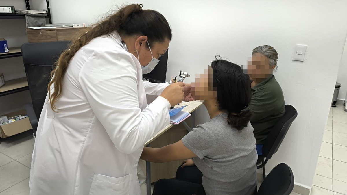 La Clínica Hospital de “Uruapan del Progreso” del ISSSTE realizó durante cuatro días la primera jornada quirúrgica oftálmica del año.

Con esta jornada mejoró la visión de 226 pacientes originarios de seis municipios de Michoacán.