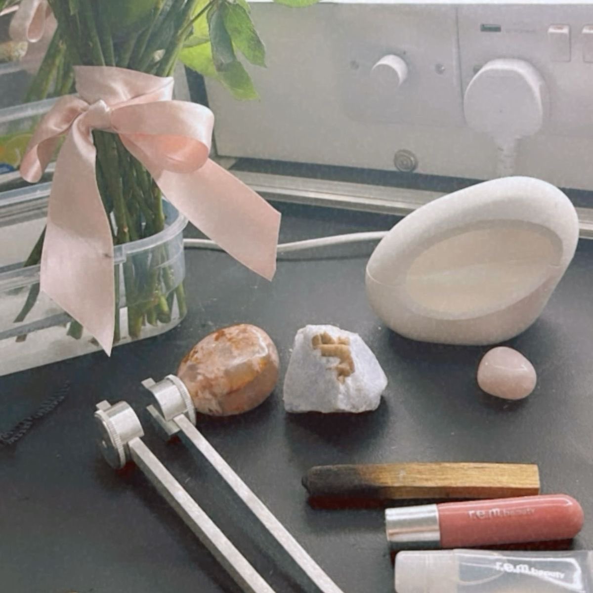 remlorde's tweet image. her name is: ariana