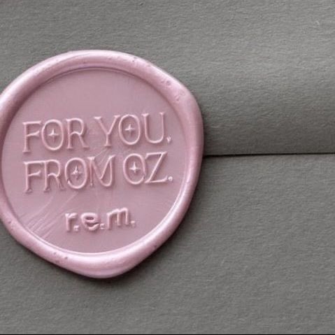 remlorde's tweet image. her name is: ariana