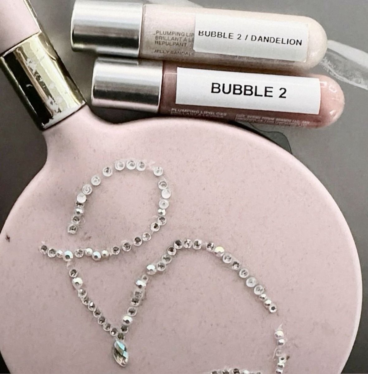 remlorde's tweet image. her name is: ariana