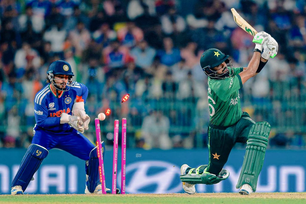 पाकिस्तान हर बार “इस बार पक्का” कहकर आता है…
और हर बार “अब अगली बार” बोलकर लौट जाता है। 😄🏏. 

चक दे  इंडिया! 🇮🇳

#INDvsPAK #IndiaVsPakistan