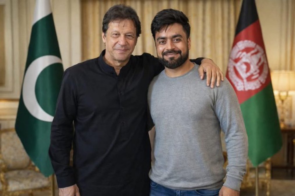 Bakhtt_PTI's tweet photo. میری تمام دعائیں عمران خان کے ساتھ ہیں  
افغانی کرکٹر راشد خان https://t.co/FVxuB6tDnp