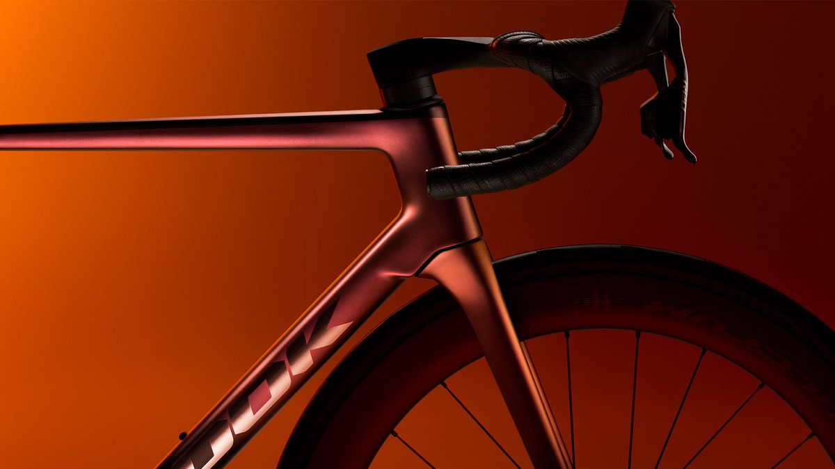 LOOK Cycle tweet media