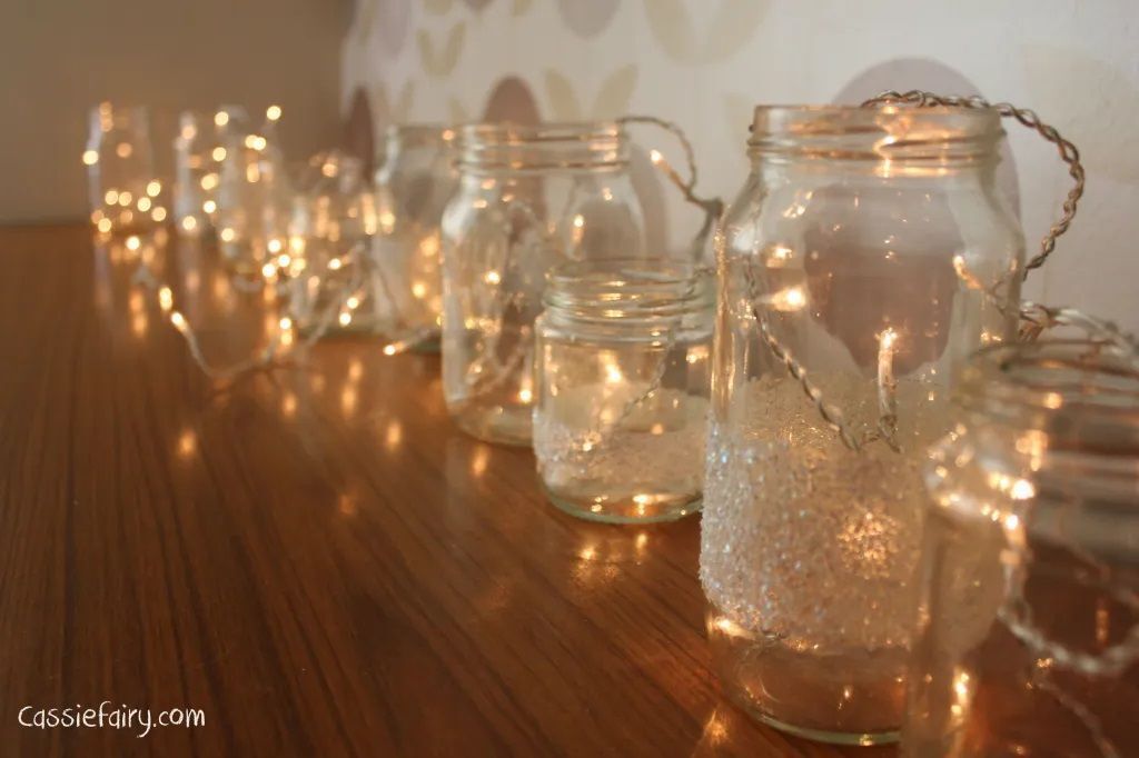 Qua1ityElectric's tweet image. Sunday Funday is here! Check out these easy winter inspired light project. Make it here: buff.ly/4aZTqTd #diy #sundayfunday #lightingproject #home #homeowner