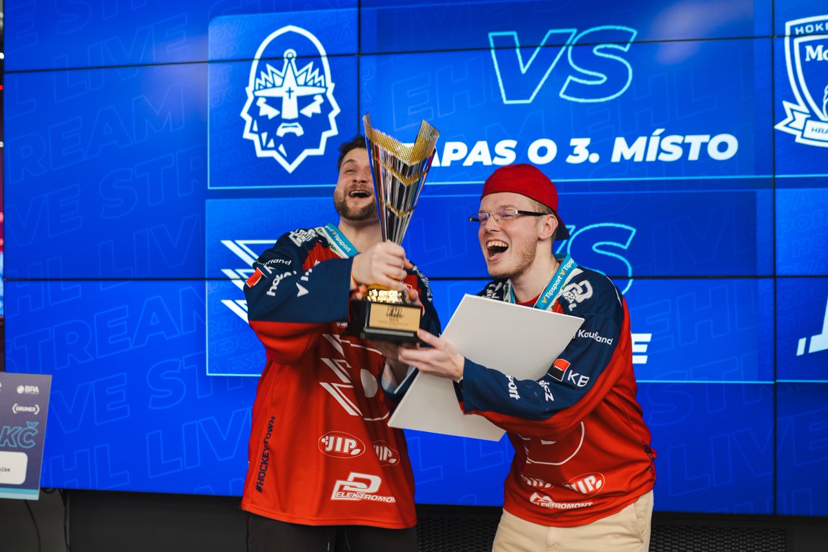 esporthokej's tweet photo. Když to konečně vyjde 🥹🥇 Dynamo vítězí a finále patří dvojici Dzouvi a Pepcastachurcik. https://t.co/Pr6sJz9O3e