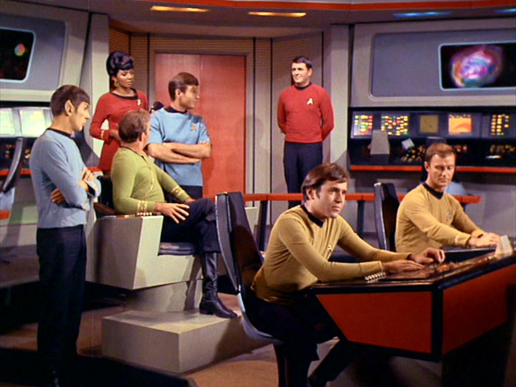 #StarTrek collectors will love this Enterprise bridge set from Nacelle (Story link): redshirtsalwaysdie.com/star-trek-orig… #Collectibles  #toys #nostalgia