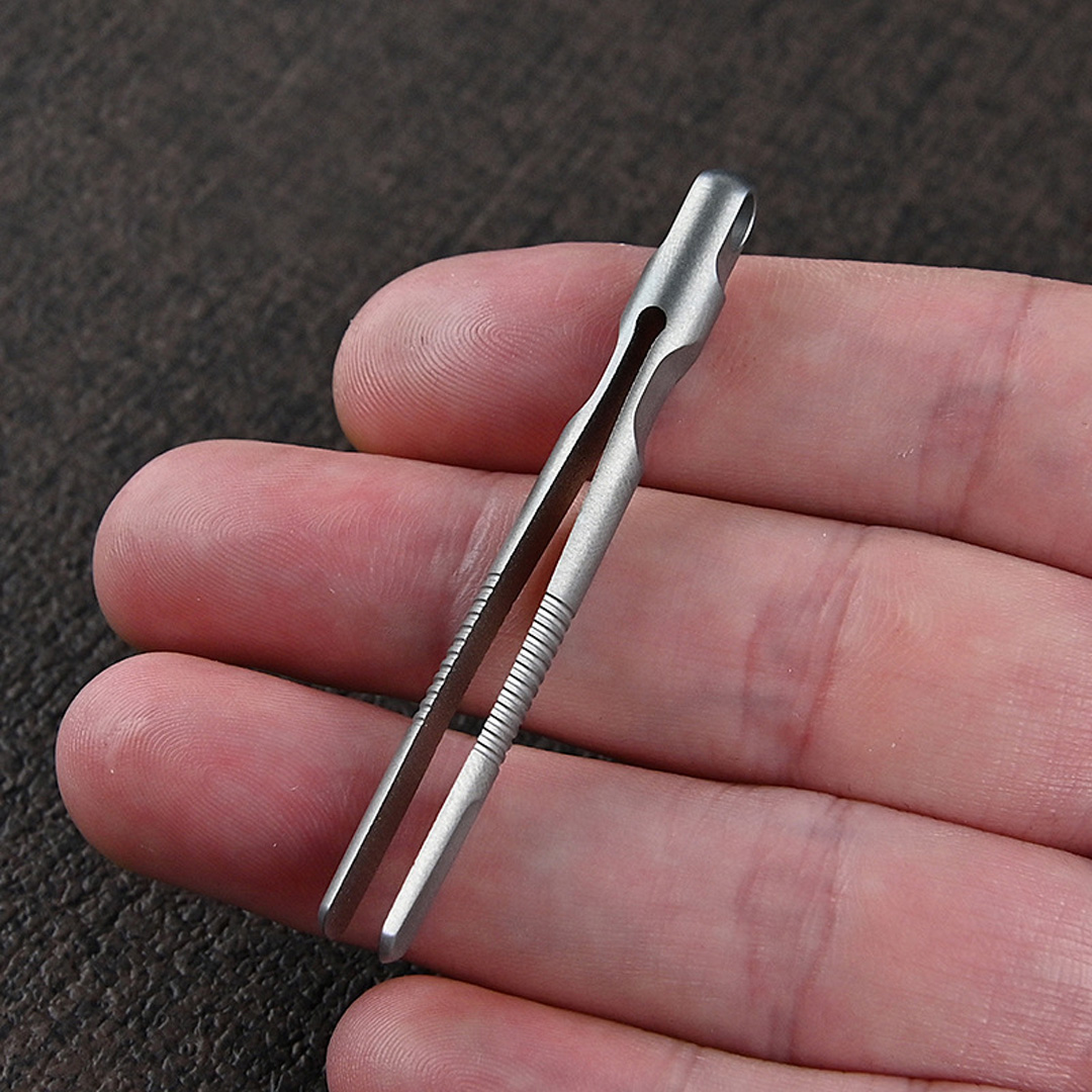Kranite_'s tweet image. 24-Hour Flash Sale: Titanium One-Piece Tweezers 🔪🛡️✨ 
Solid Grade 5 titanium • one-piece design 
Precision tips • rustproof • built to last 

Refined grooming essential. Limited time → kranite.com/products/polar… 🔗 
#TitaniumTweezers #EDC #PrecisionTools