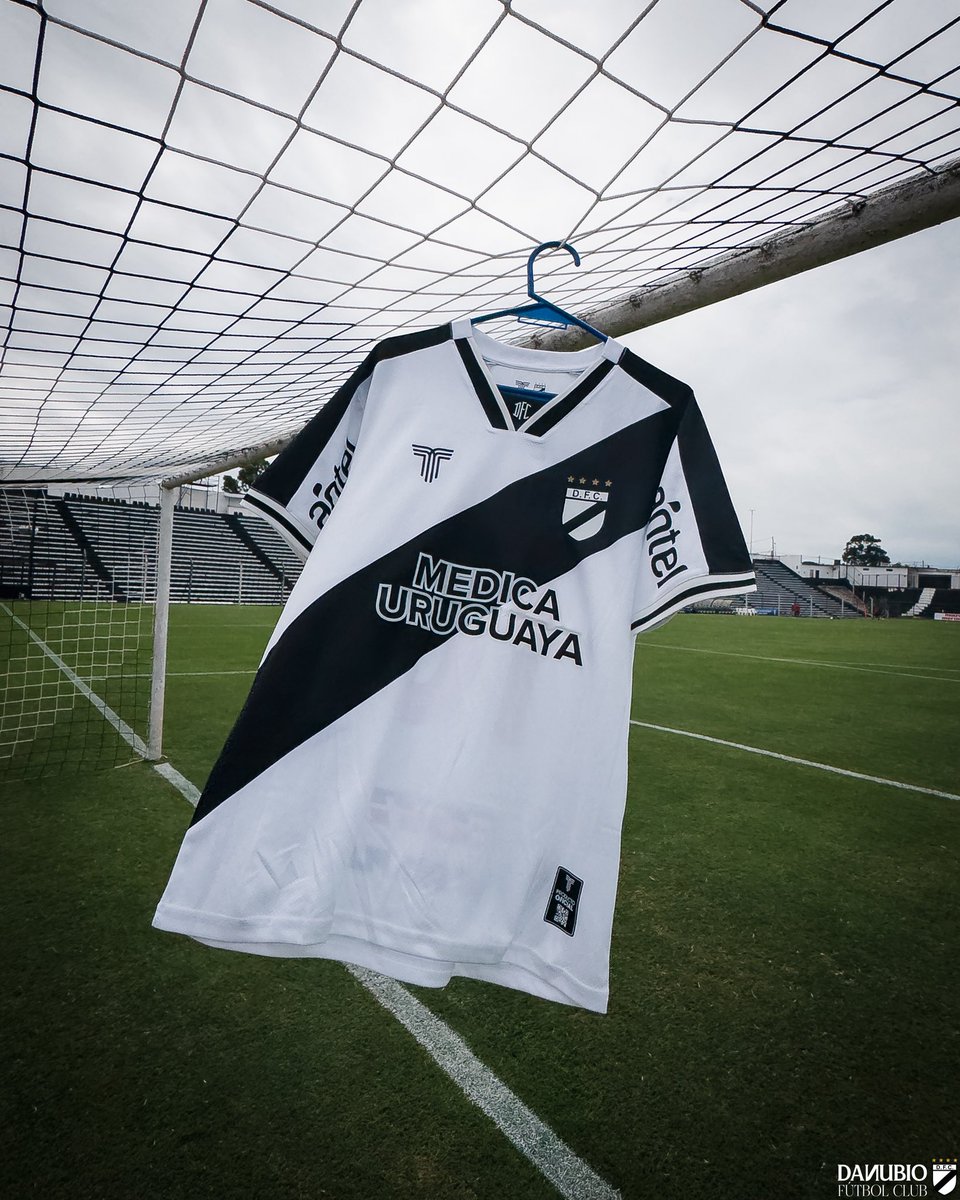 DanubioFC's tweet photo. La más linda en el lugar más lindo. https://t.co/U7obVKJ57X