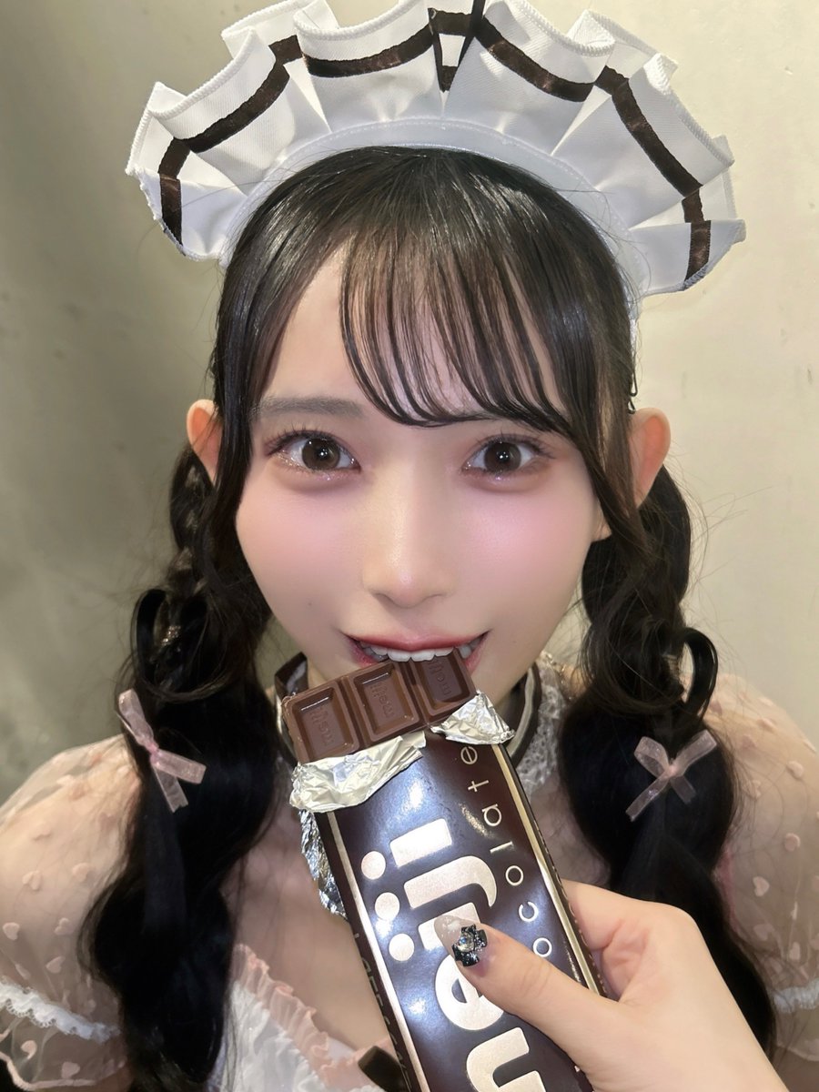 kingsari_riko's tweet photo. はい、あーーーんだよ https://t.co/jpLvoz76rY