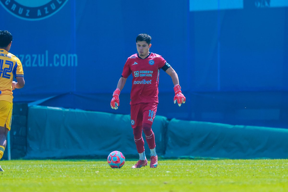 AzulBasicas's tweet image. Llegamos a la media hora sin anotaciones.

#CAZ 0-0 #TIG
#Sub19