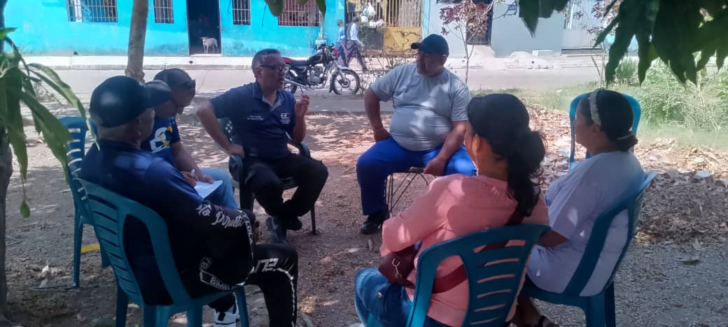#15Feb Un conocido luchador Social de las barriadas de la Capital apureña, se unió a las filas de Encuentro Ciudadano. Manifestó satisfaccion,  pertenecer a un partido político, que defiende los valores y principios éticos  . 
#UnidosSomosMejores
<a href="/delsasolorzano/">Delsa Solorzano</a>
<a href="/EnCiudadanoVzla/">Encuentro Ciudadano</a>