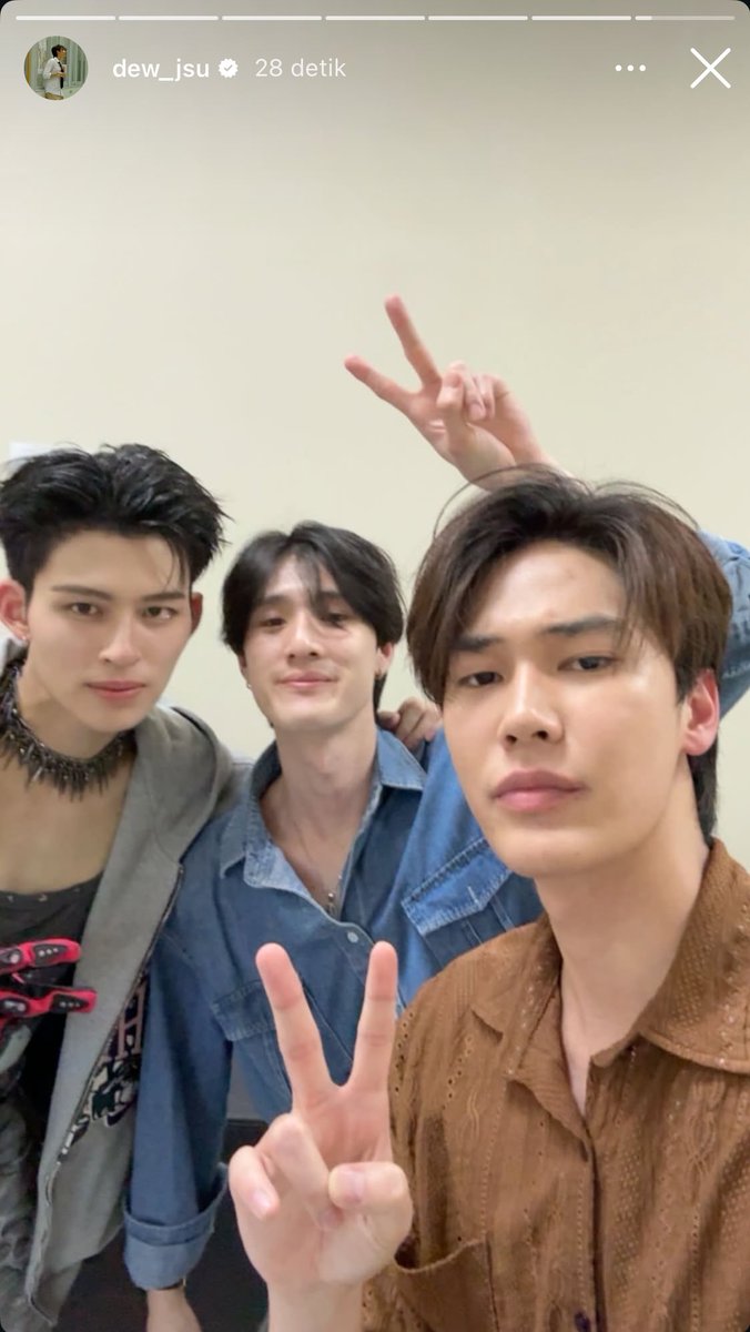 DEWTEE NONTON RISER CONCERT!!!!!!!!!!!!!!